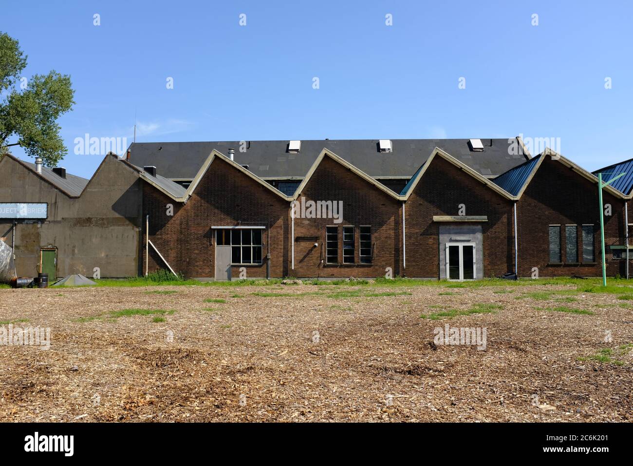 L'interno di un magazzino industriale abbandonato in un vecchio parco industriale chiamato Hembrug in olanda Foto Stock