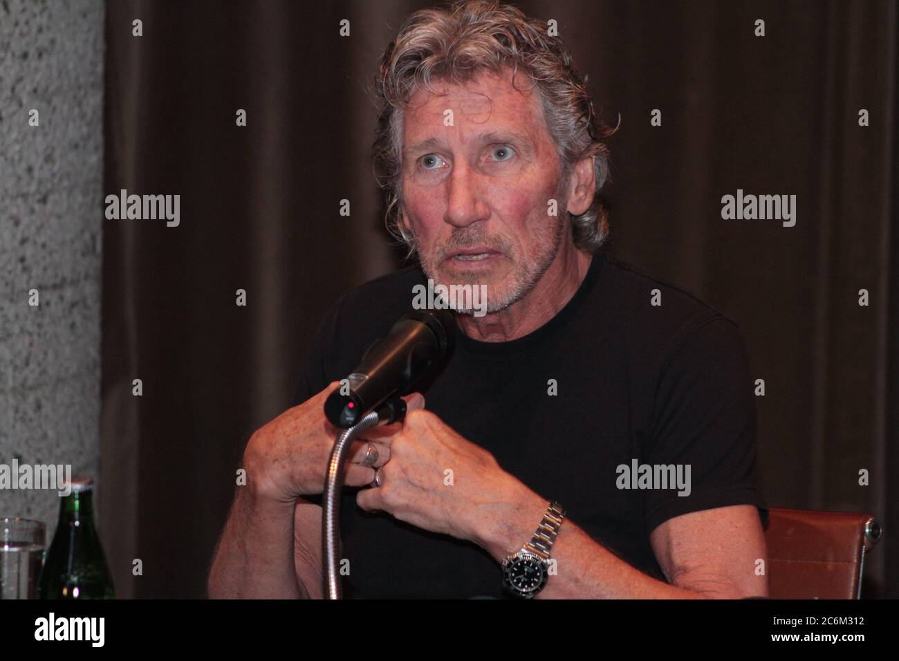 RIO DE JANEIRO, 29.03.2012: Roger Waters suona nello stadio Joao Havelange di Rio de Janeiro (Néstor J. Beremblum / Alamy News) Foto Stock