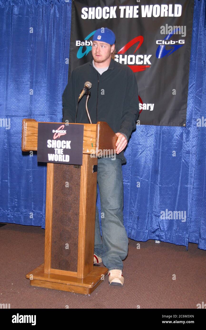 Jeremy Shockey ha annunciato come nuovo portavoce per il G-Shock Watch Line Giants Stadium di Casio, NJ 12/09/2002 Credit: John Barrett/PhotoLink/MediaPunch Foto Stock