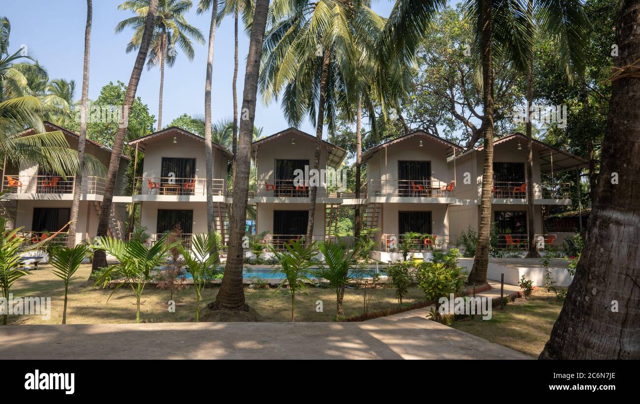 Morjim, India 14 dicembre 2019: Costruire una casa. Casa moderna in Goa indiano. Edificio residenziale nei tropici Foto Stock