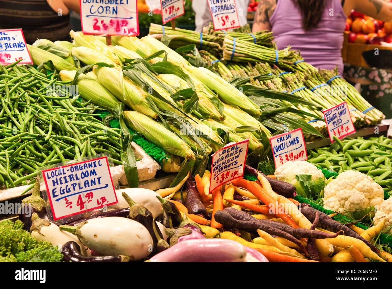 Verdure fresche al Seattle Pike Place Market, Washington, USA Foto Stock