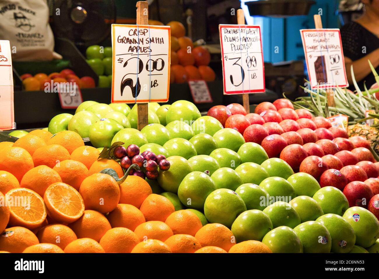 Piatti freschi al Seattle Pike Place Market, Washington, USA Foto Stock