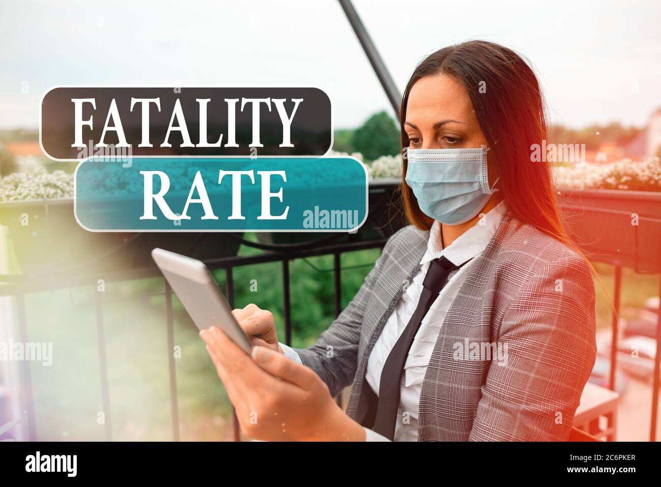 Scrittura concettuale a mano che mostra il tasso di Fatalità. Concetto che significa numero calcolato di decessi in un intervallo specifico di periodo che promuove la consapevolezza della salute Foto Stock