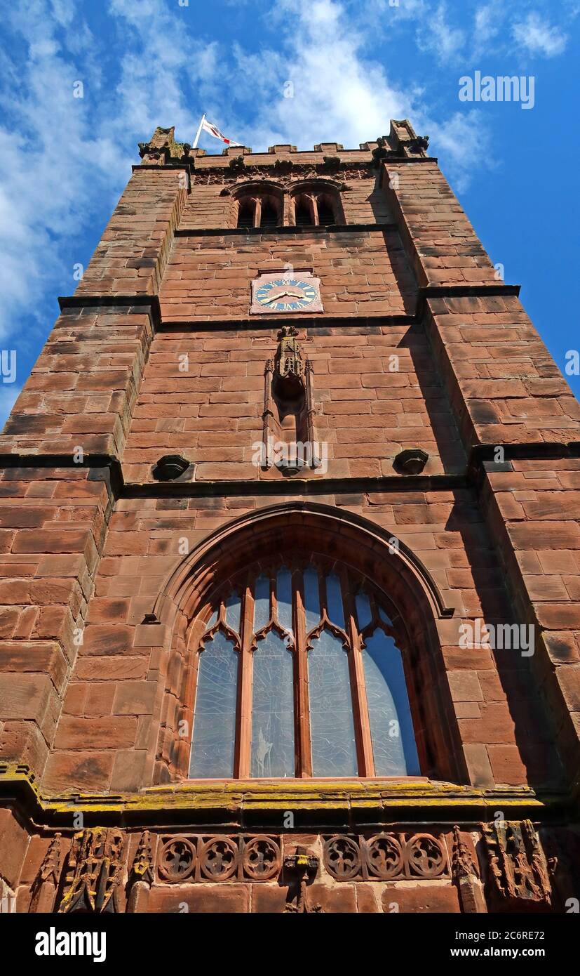 Torre, St Andrews Church Tarvin Cheshire, Inghilterra, UK, edificio storico di grado i, chiesa parrocchiale anglicana Foto Stock