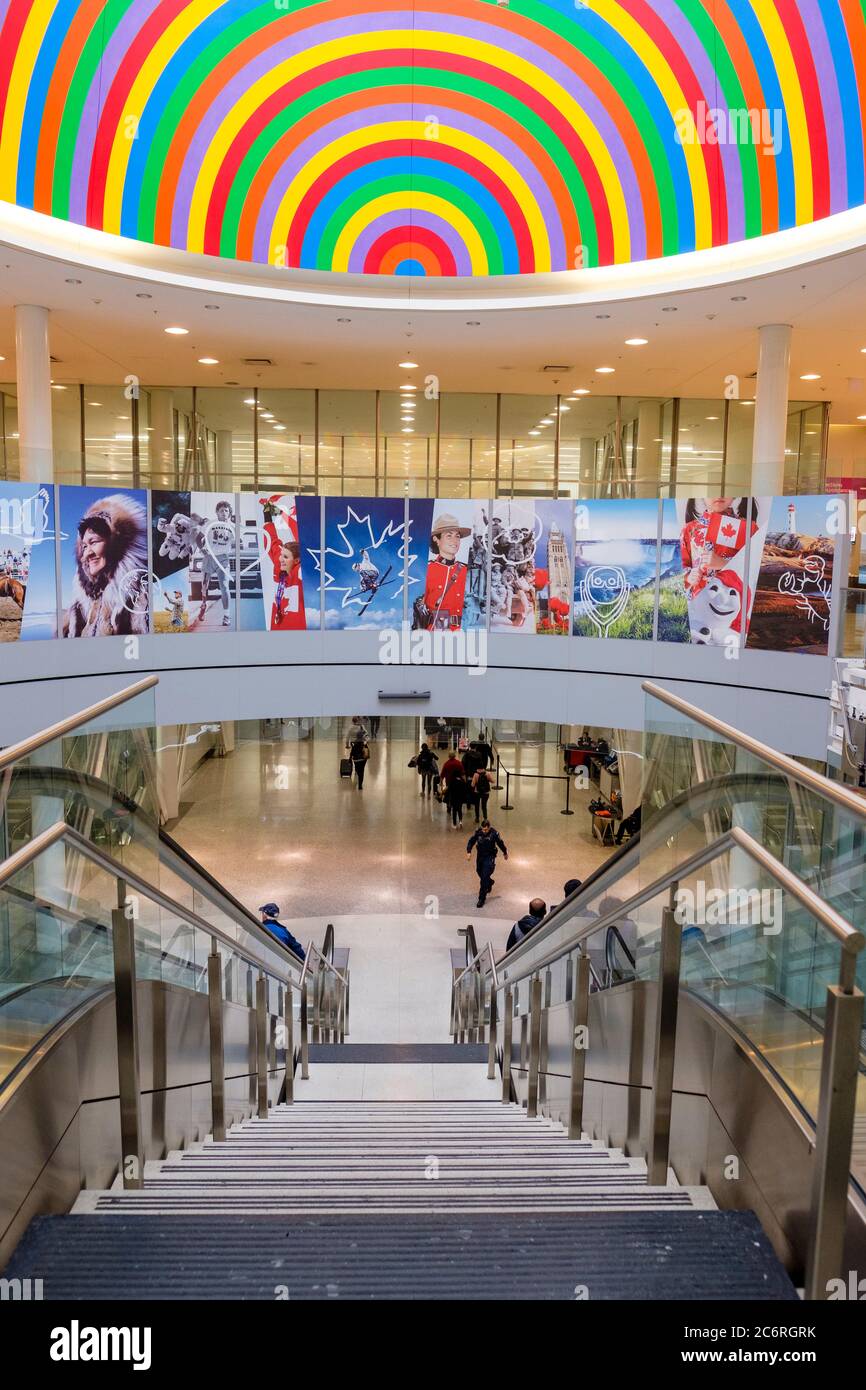 Arrivi internazionali dell'aeroporto Pearson di Toronto, Terminal 1, Toronto, Canada Foto Stock