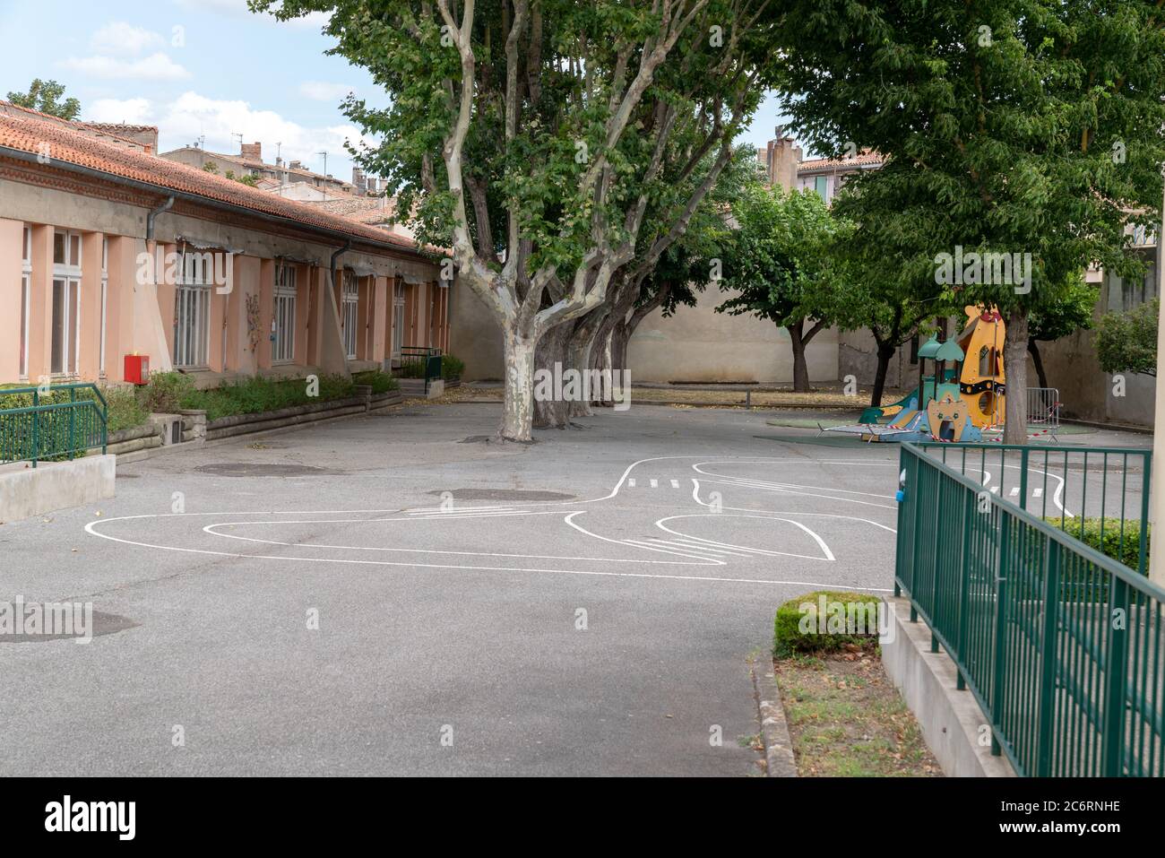 Esterno dell'edificio della scuola per bambini Foto Stock