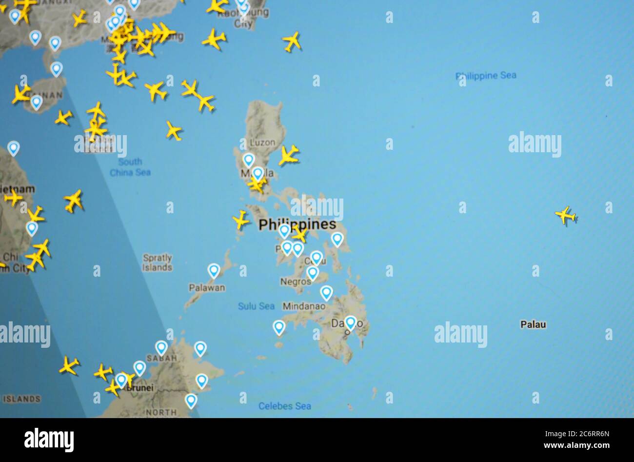Traffico aereo sulle Filippine e Hong Kong aera (12 luglio 2020, UTC 22.05) su Internet con il sito Flightradar 24, durante il periodo Pandemico di Coronavirus Foto Stock