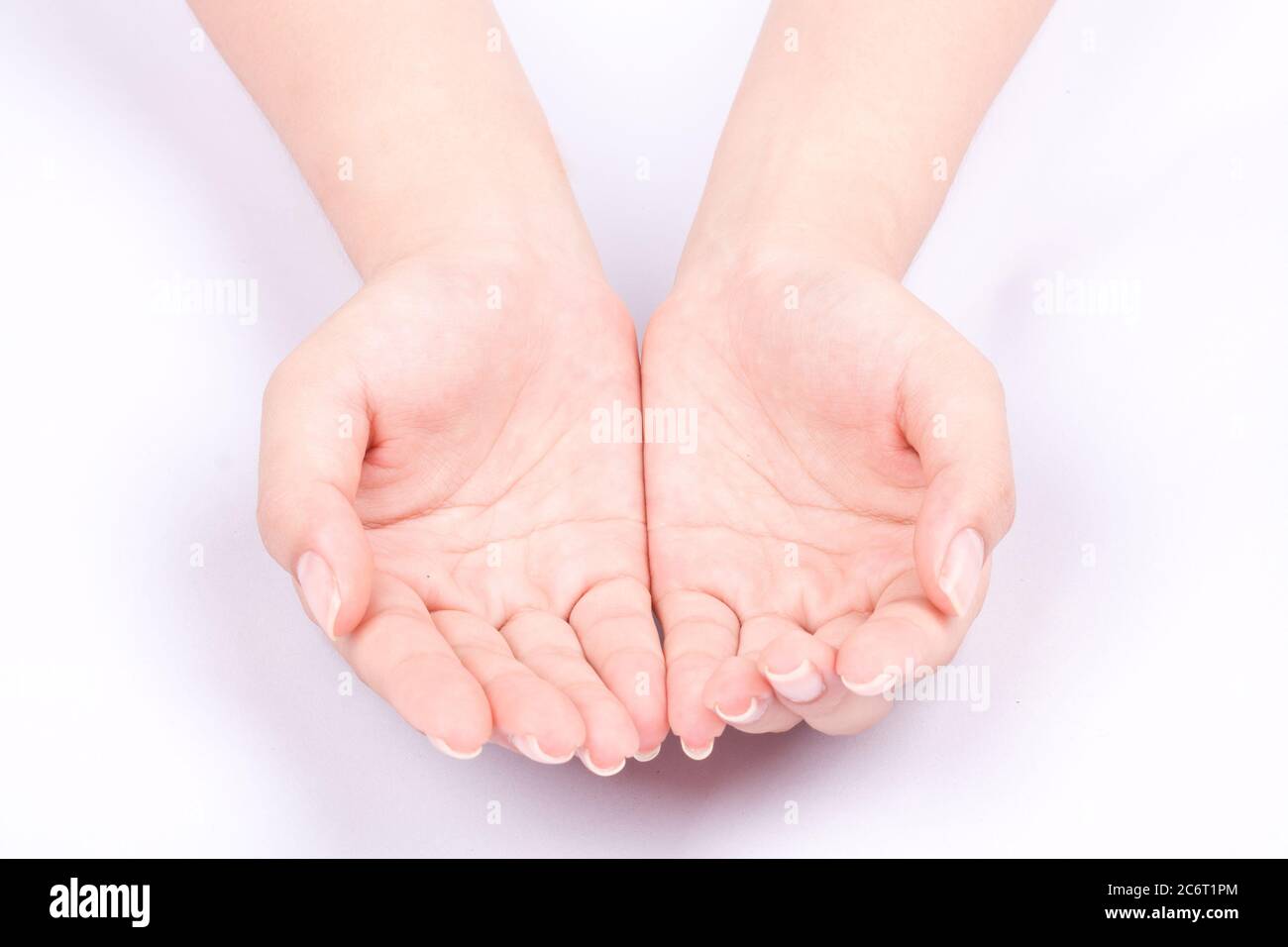 i simboli delle mani delle dita il concetto isolato unisce due mani a cupola e si spera di aprire le mani su sfondo bianco Foto Stock