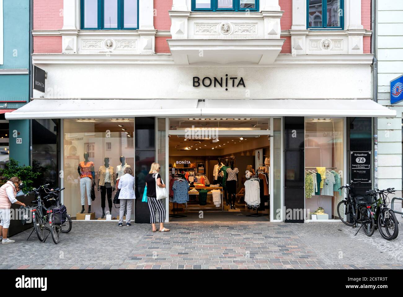 Filiale Bonita a Rostock, Germania. Bonita è un rivenditore di  abbigliamento tedesco e gestisce oltre 800 negozi in tutta Europa Foto  stock - Alamy