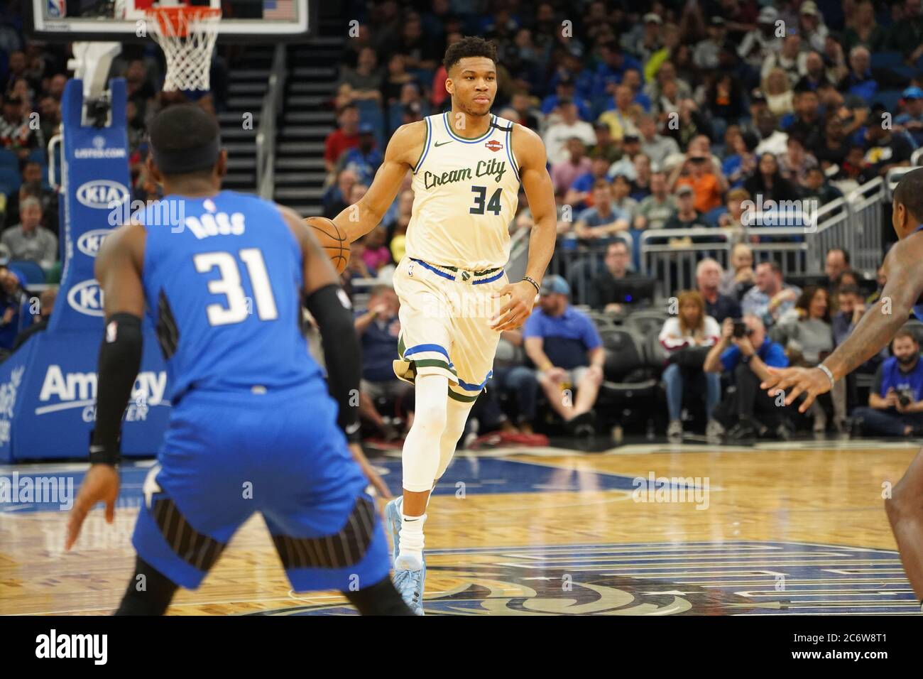 Orlando Magic ospita i Milwaukee Bucks all'Amway di Orlando, Florida, sabato 8 febbraio 2020. Foto: Marty Jean-Louis Foto Stock