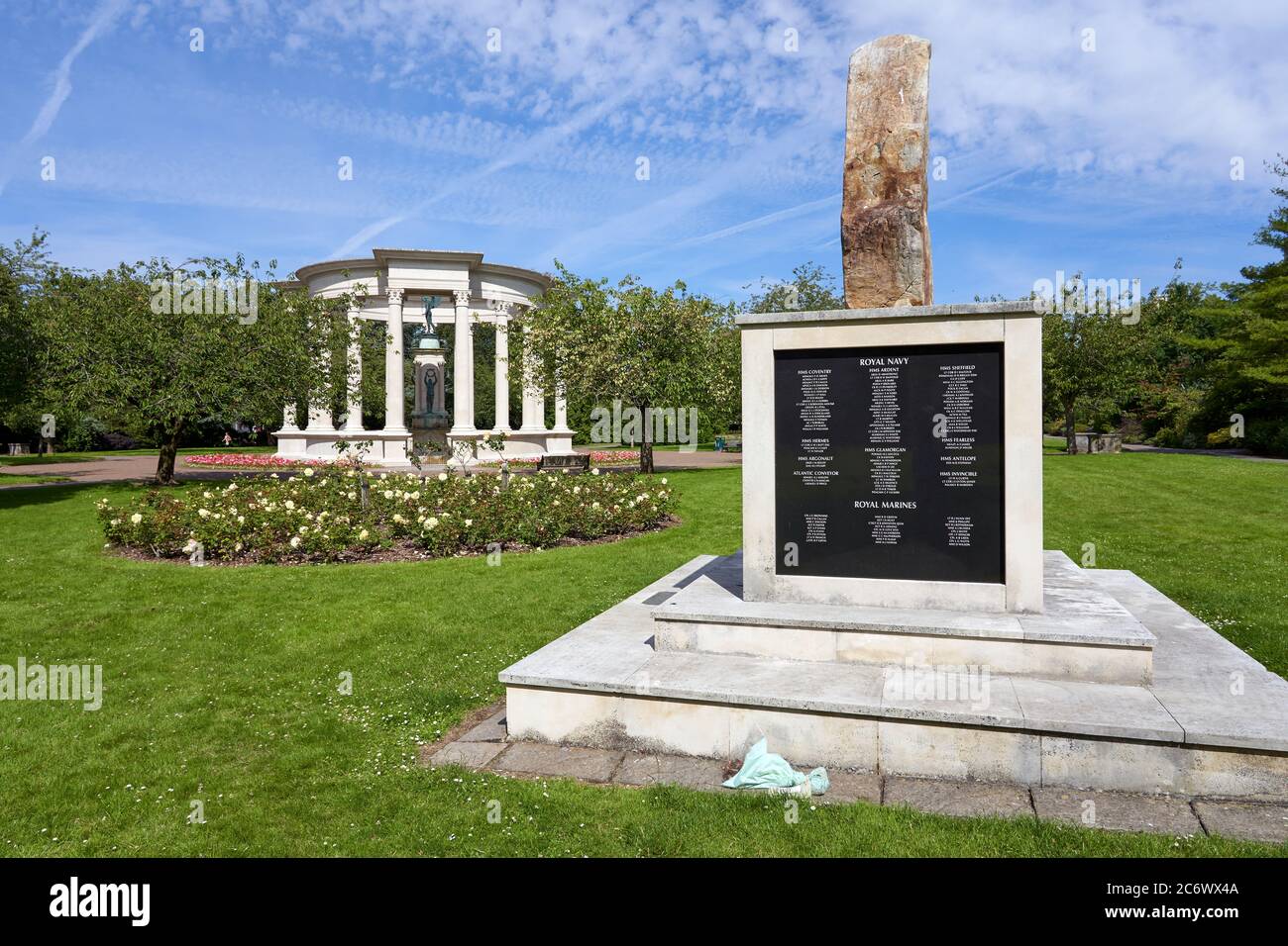Pietra commemorativa dal popolo delle Isole Falkland al gallese morto nel conflitto delle Falklands Foto Stock