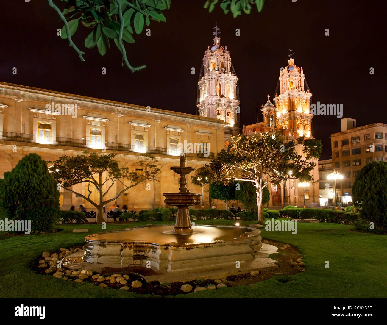 Vista della Cattedrale Metropolitana di San Luis Potosi di notte. Foto Stock
