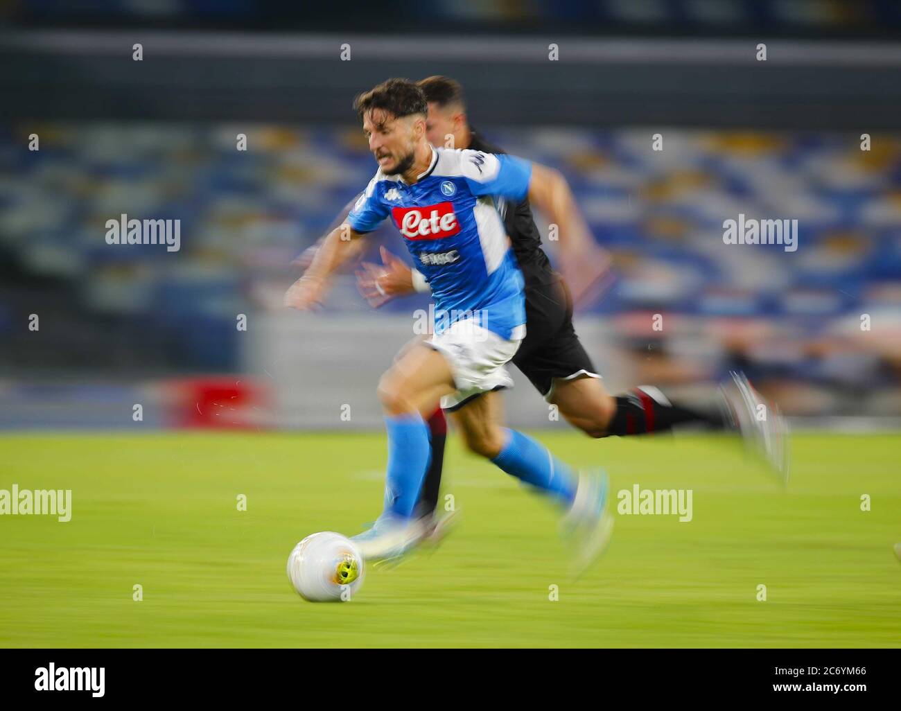 Dries Mertens di Napoli durante la serie a di calcio italiana, SSC Napoli - AC Milano allo stadio San Paolo di Napoli Italia , 1 luglio Foto Stock