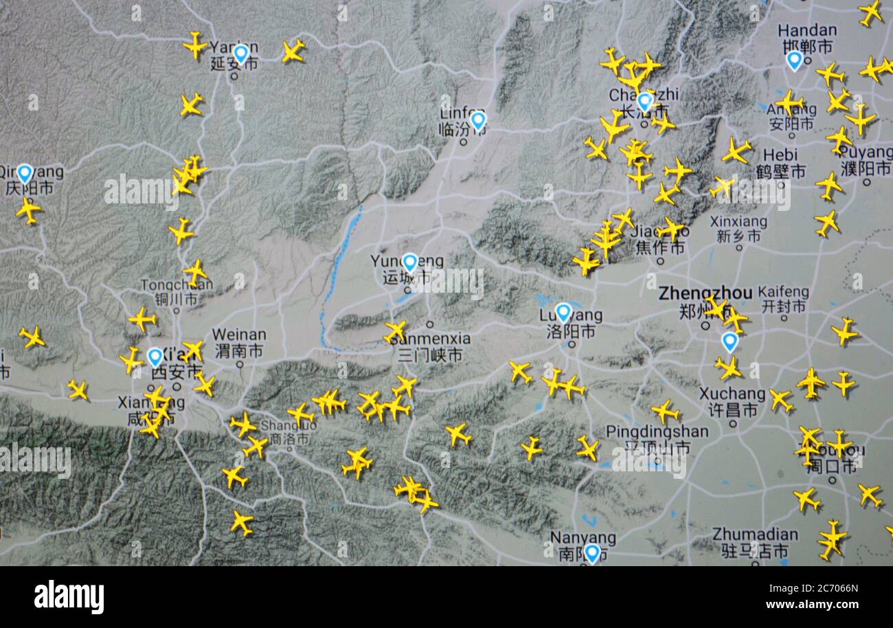 Traffico aereo su Xian aera, Cina (13 luglio 2020, UTC 09.11) con il sito Flightradar 24 di Svenska Resenätverket AB Foto Stock