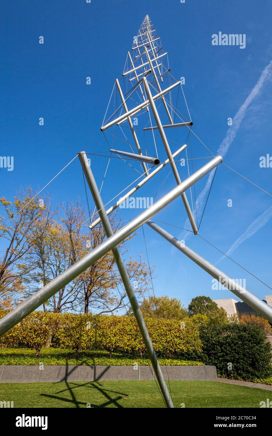 Torre dell'ago dello scultore Kenneth Snelson, Hirshhorn Museum e Giardino delle sculture a Washington, D.C., USA Foto Stock