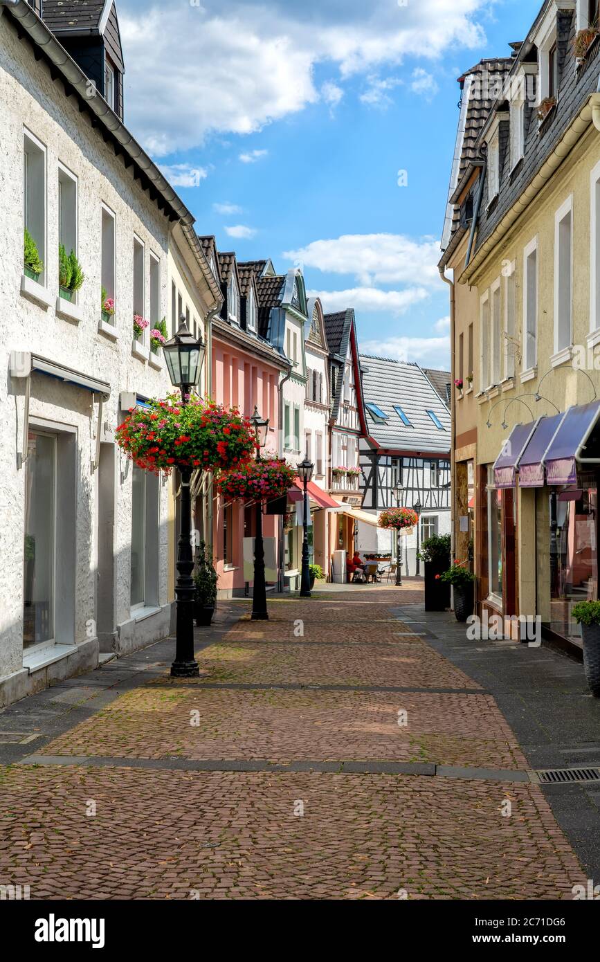 Bad Honnef è un idilliaco centro termale in Germania, vicino a Bonn, nel quartiere Rhein-Sieg, nella Renania Settentrionale-Vestfalia. Foto Stock