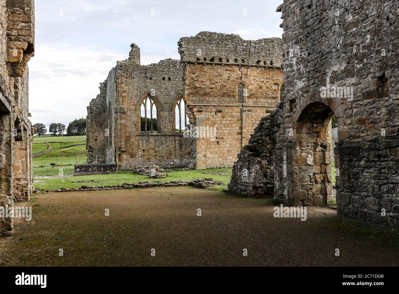 Vista interna dell'abbazia di Egglestone vicino al castello di Barnard, Teesdale, County Durham, Regno Unito Foto Stock