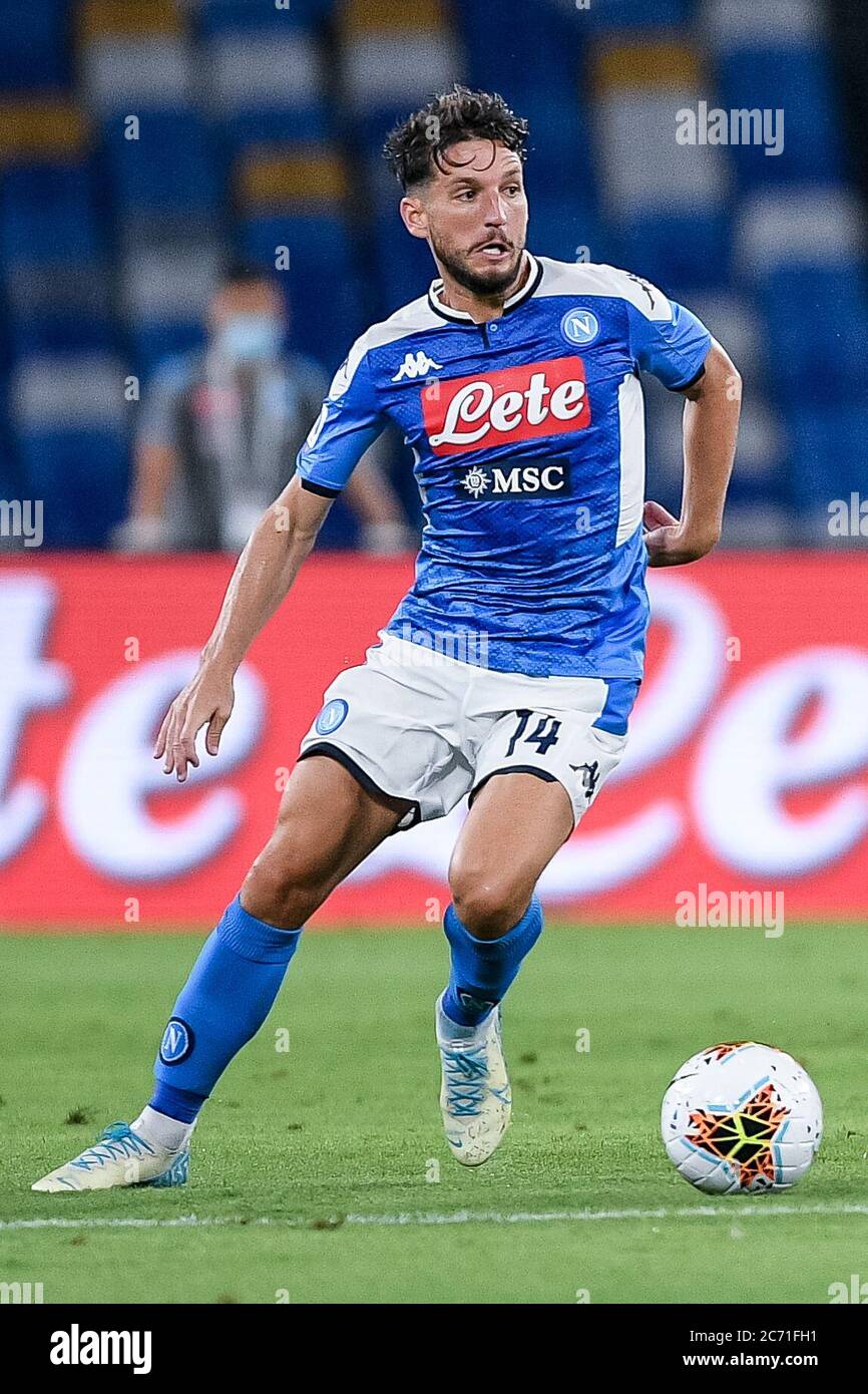 Dries Mertens del SSC Napoli durante la Serie A match tra Napoli e AC Milan allo Stadio San Paolo di Napoli, Italia il 12 luglio 2020. Foto di Giuseppe Maffia. Foto Stock