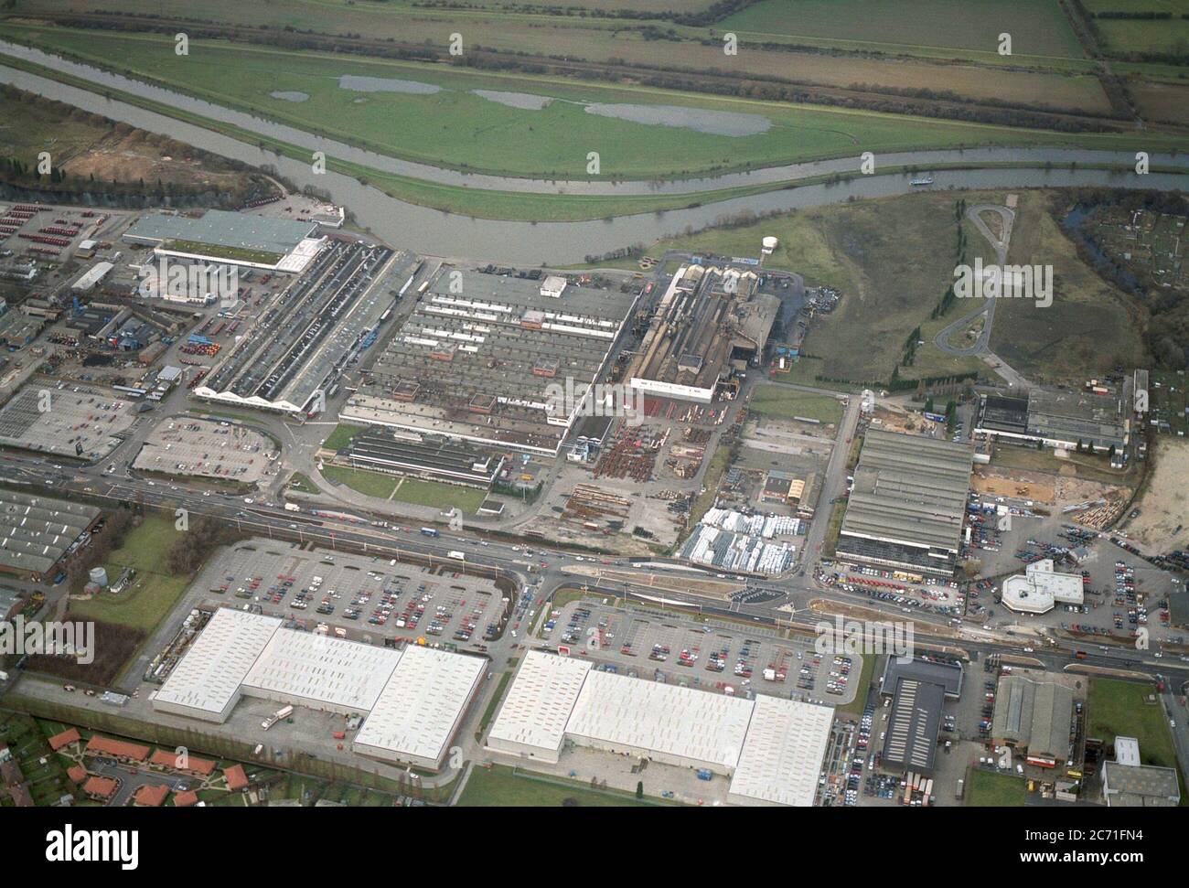 Una vista aerea della Case Tractor Factory, ora demolita, Doncaster, South Yorkshire, Inghilterra settentrionale, Regno Unito, nel 1997 Foto Stock