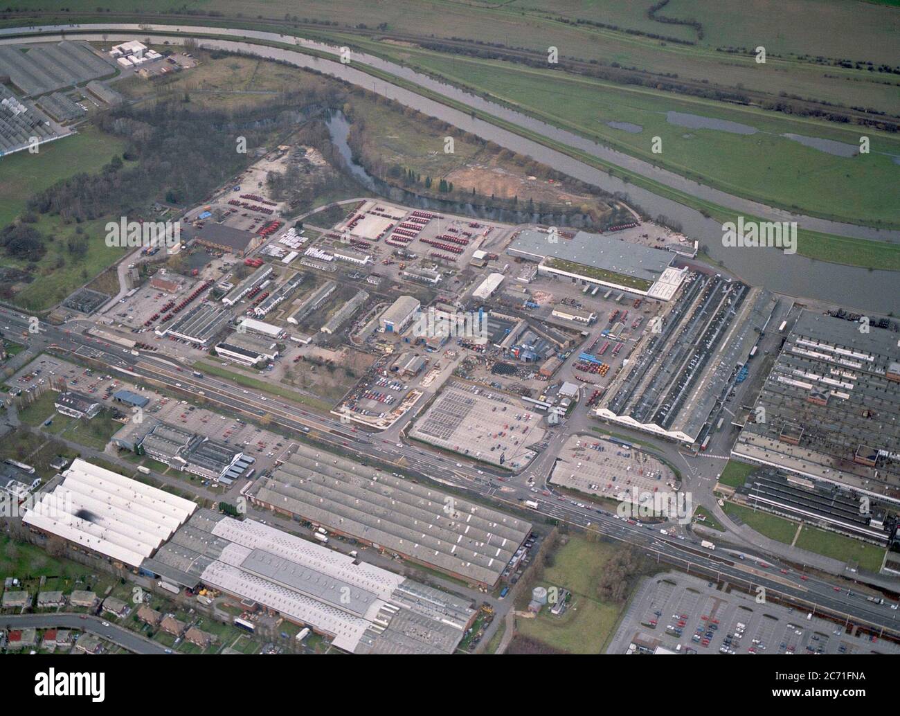 Una vista aerea della Case Tractor Factory, ora demolita, Doncaster, South Yorkshire, Inghilterra settentrionale, Regno Unito, nel 1997 Foto Stock