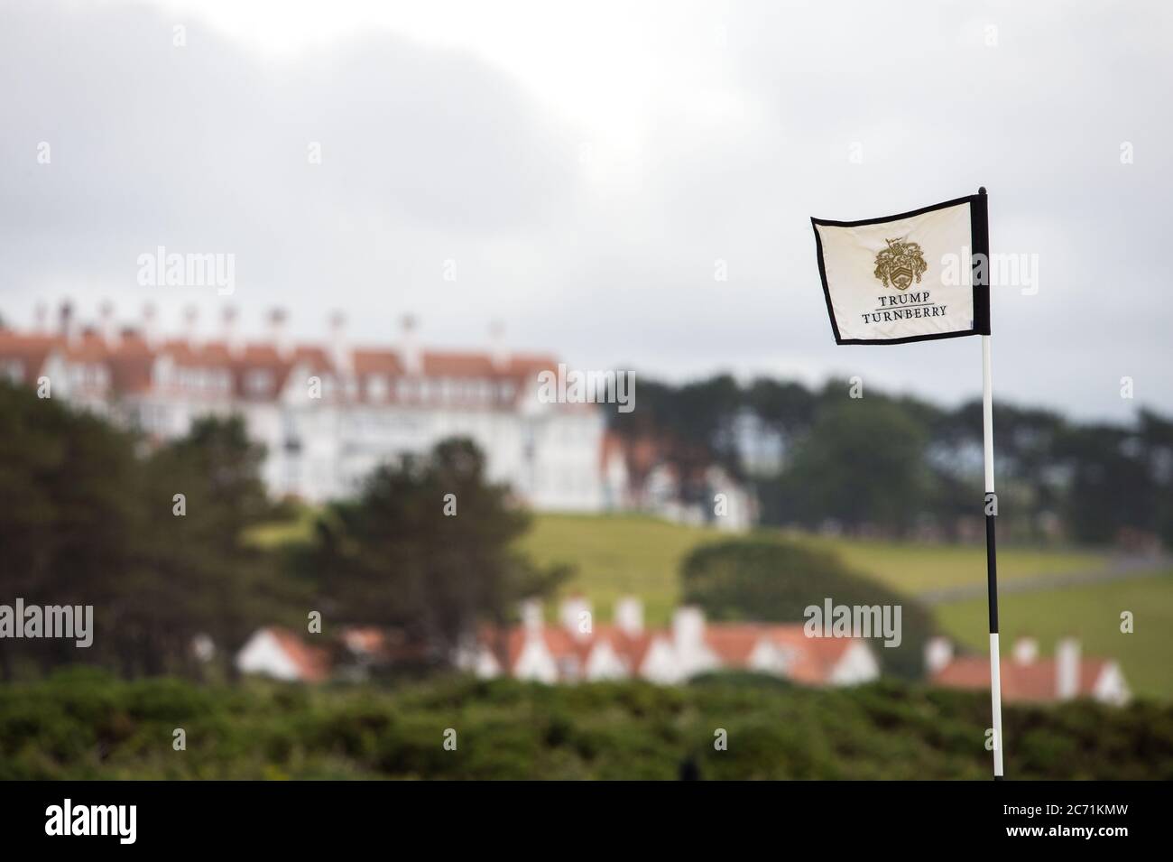 Turnberry, Scozia, Regno Unito. 13 luglio 2020. Nella foto: Sono stati fatti nuovi inviti a indagare sui rapporti commerciali di Trump dopo che il resort Trump Turnberry sta cercando di espandere il resort e di costruire un nuovo sviluppo sulla terra circostante a ovest del complesso alberghiero. Credit: Colin Fisher/Alamy Live News Foto Stock