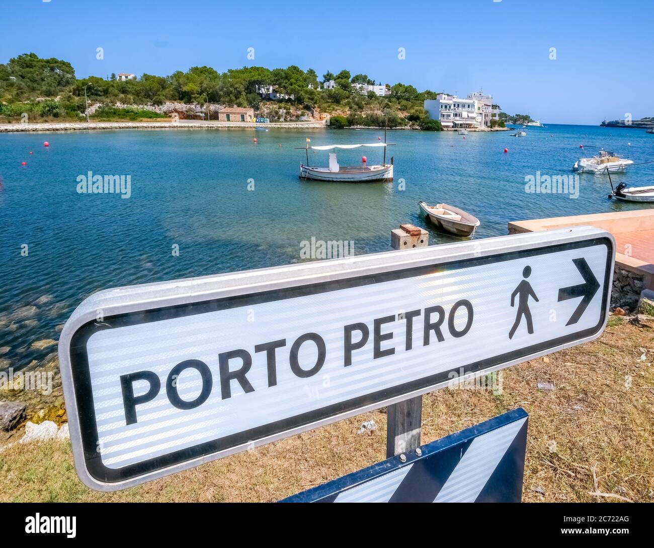 Segno del nome della località di Porto Petro, località turistica nel sud di Maiorca , Europa, Isole Baleari, Spagna, ES, viaggio, turismo, destinazione, visita turistica Foto Stock