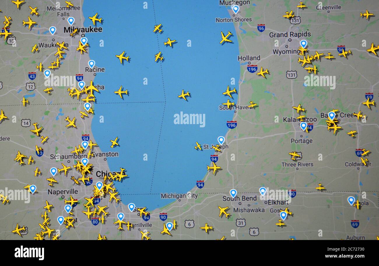 Traffico aereo su Chicago e Milwaukee aera, (13 luglio 2020, UTC 16.36) su Internet con il sito Flightradar 24, durante il periodo di Coronavirus Pandemic Foto Stock