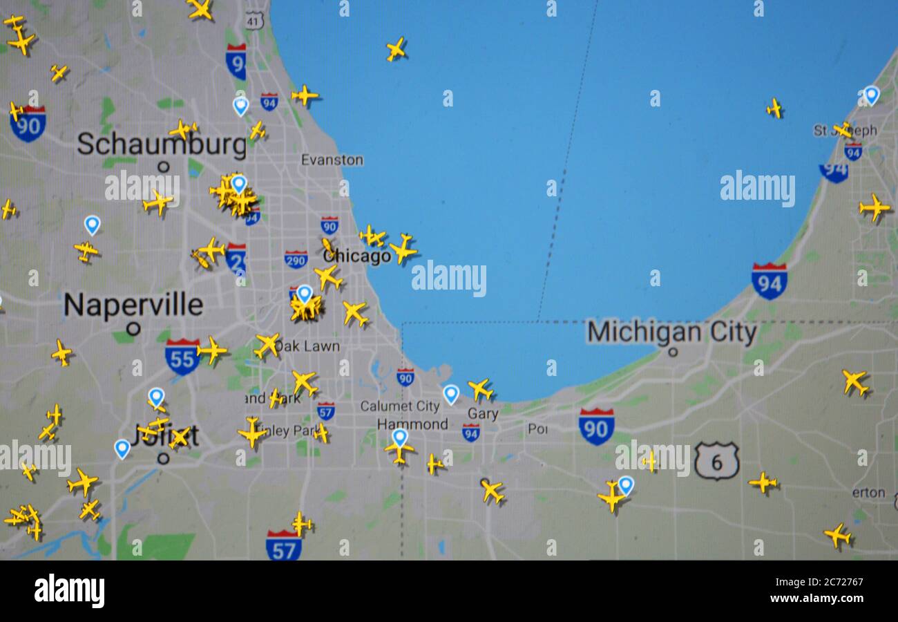 Traffico aereo su Chicago aera, USA (13 luglio 2020, UTC 16.37) su Internet con il sito Flightradar 24, durante il periodo di Pandemic di Coronavirus Foto Stock