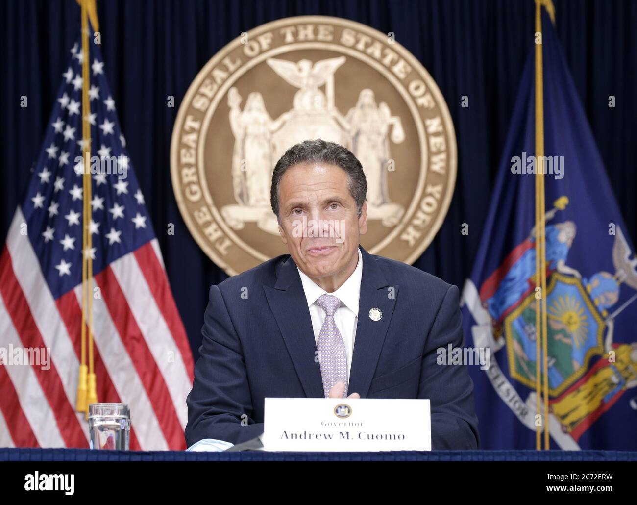 New York, Stati Uniti. 13 luglio 2020. Il governatore di New York Andrew Cuomo tiene un briefing sul coronavirus a New York City lunedì 13 luglio 2020. Gov. Cuomo lunedì ha annunciato un piano per riportare gli studenti in classe in autunno, una volta che la regione è entrata nella 'fase 4' della sua riapertura. Le scuole dovranno chiudere se in qualsiasi momento il tasso di infezione in qualsiasi regione dello stato raggiunge un picco superiore al 9%. Foto di John Angelillo/UPI Credit: UPI/Alamy Live News Foto Stock