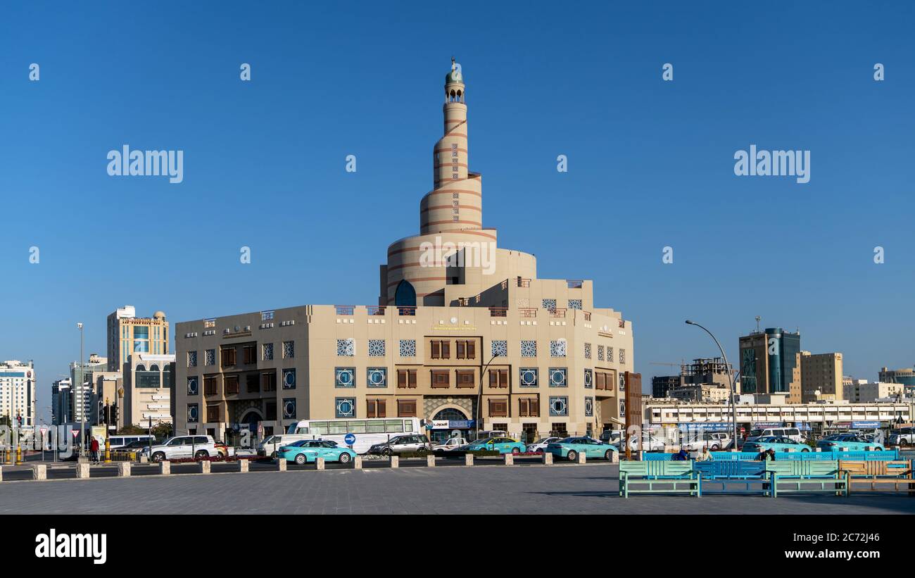 Doha, Qatar - Febbraio 2019: Moschea al Fanar, soprannominata la Moschea della spirale Foto Stock