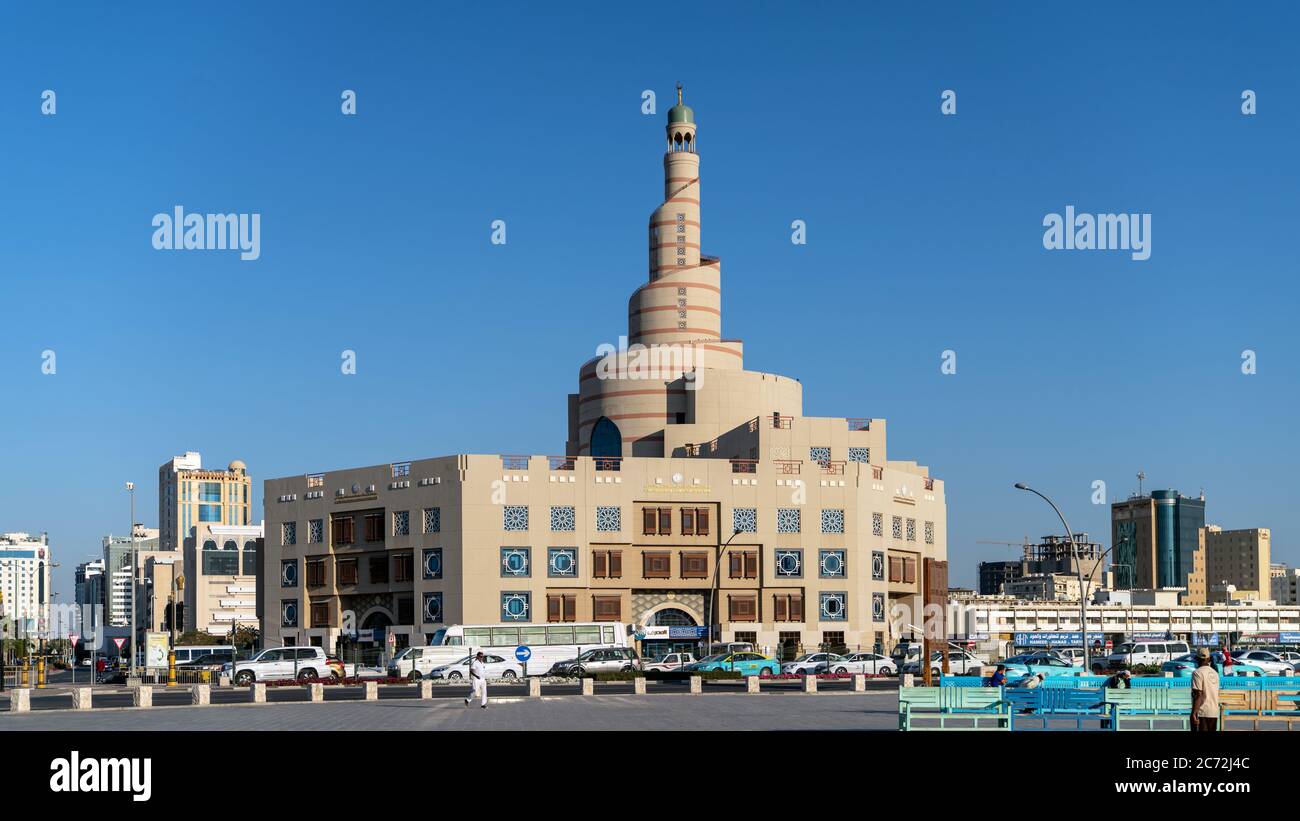 Doha, Qatar - Febbraio 2019: Moschea al Fanar, soprannominata la Moschea della spirale Foto Stock