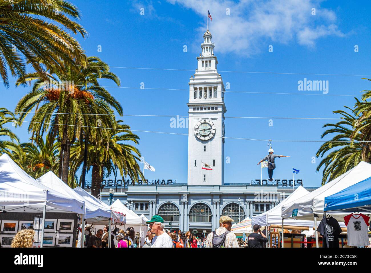 San Francisco California, Market Street, 101 The Embarcadero, Justin Herman Plaza, Ferry building, 1898, orologio, mercato, tenda, venditori bancarelle stand Foto Stock