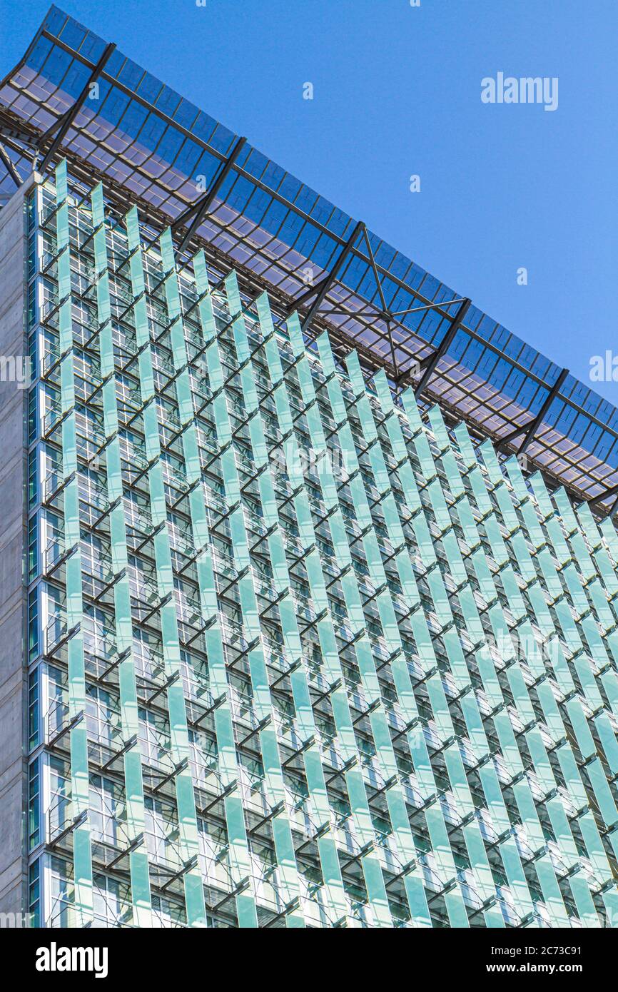 San Francisco California, Mission Street, San Francisco Federal building, architettura moderna, griglia metallica, Thom Mayne, Morphosis, edificio verde, design, CA110 Foto Stock