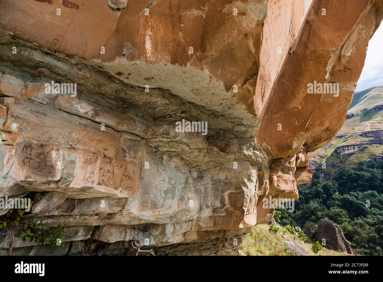 Drakensberg, sito d'arte rock 'Battle Cave', dipinti rupestri di bushman, Giants Castle Game Reserve, Uthukela, KwaZulu-Natal, Sudafrica, Africa Foto Stock