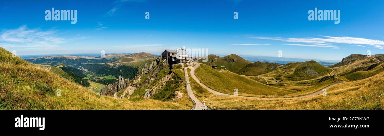 Stazione di montagna della funivia di Sancy, Parco Naturale Regionale dei Vulcani d'Alvernia, Massif du Sancy, Auvergne, Francia Foto Stock