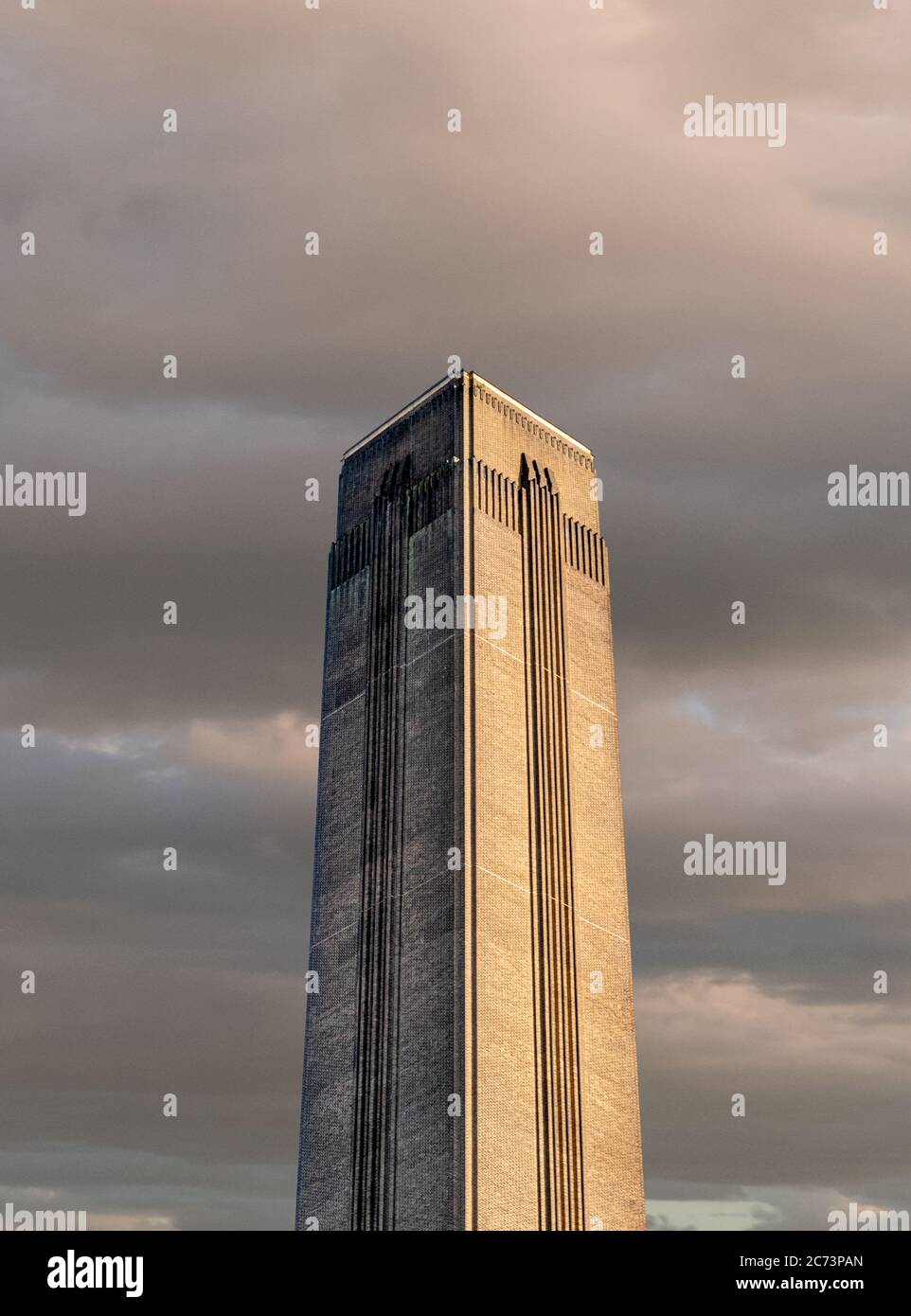 Torre della Tate Modern Gallery a Londra, Regno Unito Foto Stock