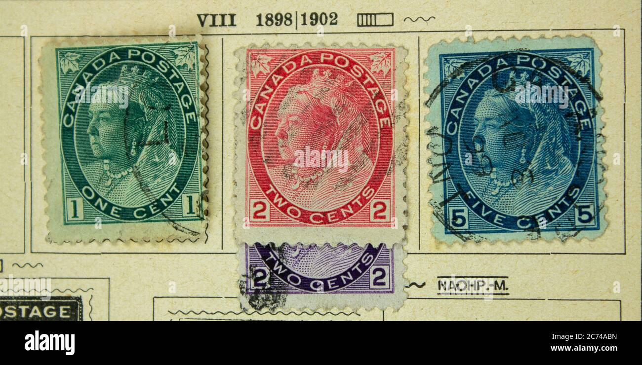 Francobolli canadesi con la Regina Vittoria. I marchi sono dal 1898 al 1902. Foto Stock