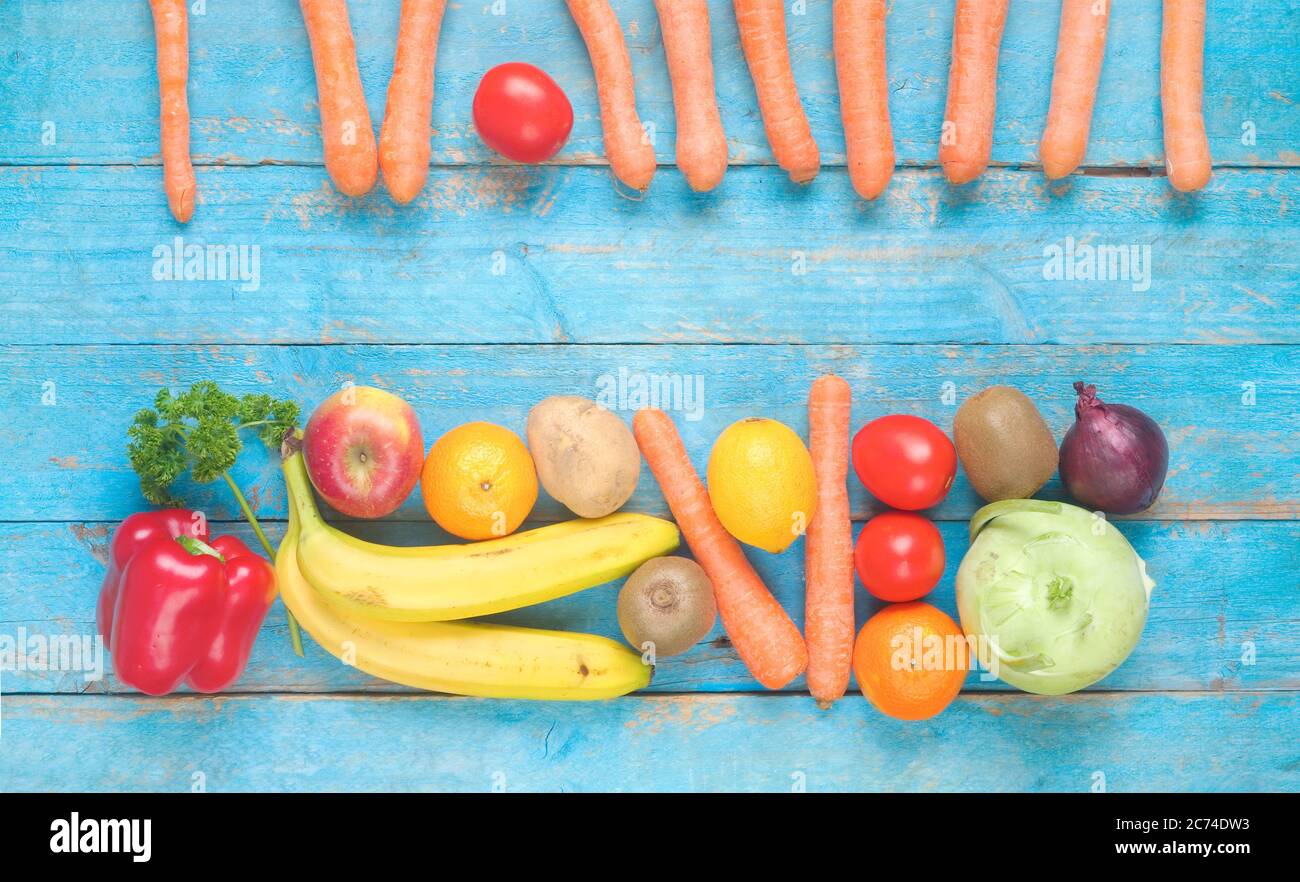verdure e frutta, posate flat, spazio libero per la copia Foto Stock