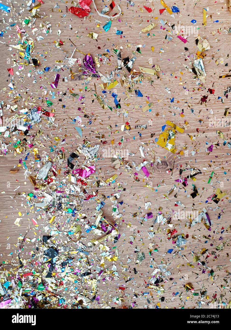 Confetti sul terreno di una stanza per bambini, Germania Foto Stock
