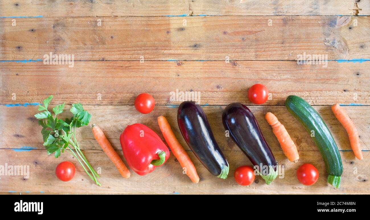 verdure varie, cibo sano, piatto, buona copia spazio Foto Stock