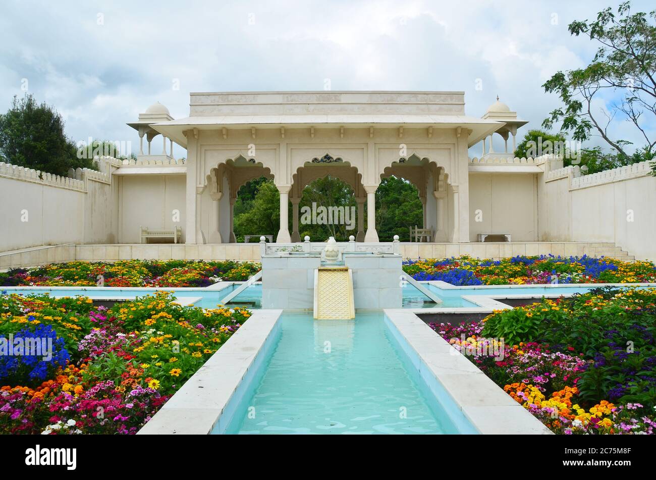 Hamilton Gardens è l'attrazione turistica più visitata di Waikato. Racconta la storia dei giardini attraverso giardini a tema. Foto Stock Hamilton Gardens è l'attrazione turistica più visitata di Waikato. Racconta la storia dei giardini attraverso giardini a tema. Foto Stock