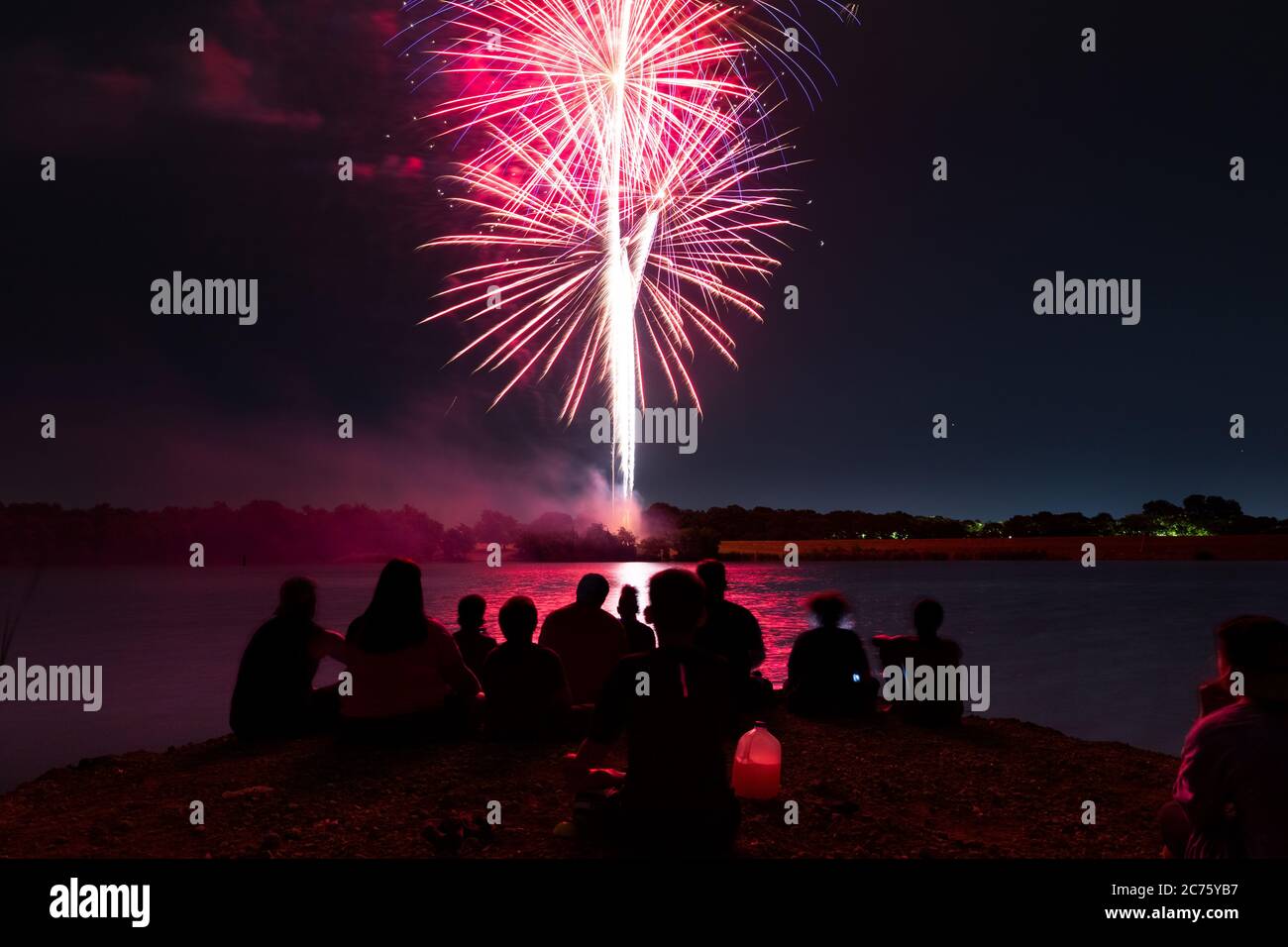 Sherman, TX / Stati Uniti - 3 luglio 2020: L'undicesima edizione di Lights on the Lake è ospitata al Pecan Grove Park il 3 luglio. Foto Stock