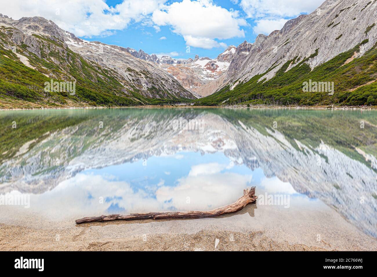 Lago di Smeraldo - Paesaggio di Tierra del Fuego, Ushuaia, Argentina Foto Stock