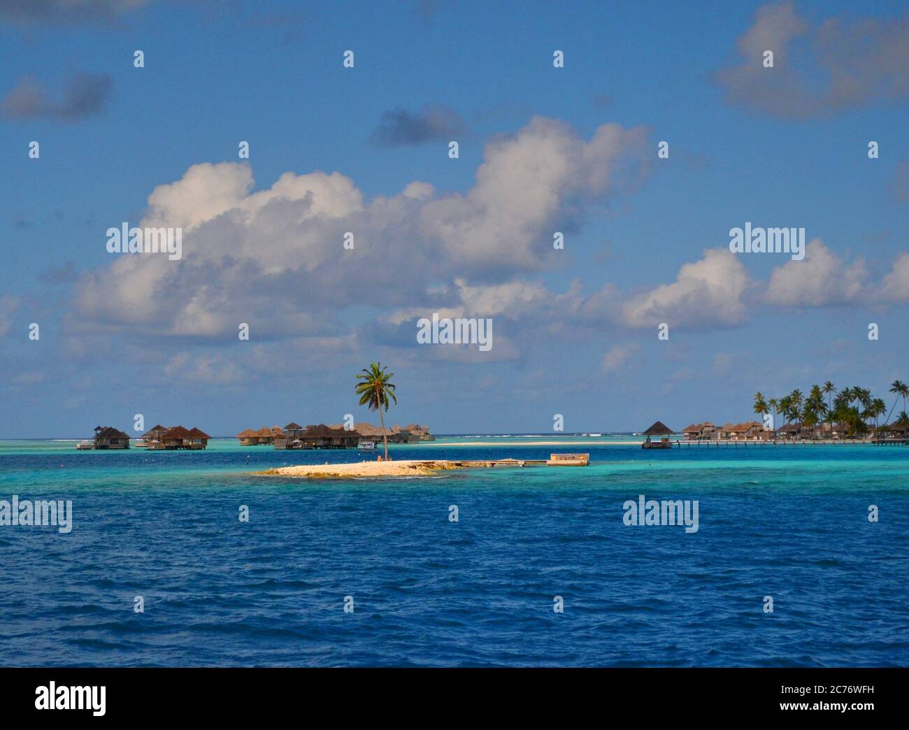 Isole remote nelle Maldive Foto Stock