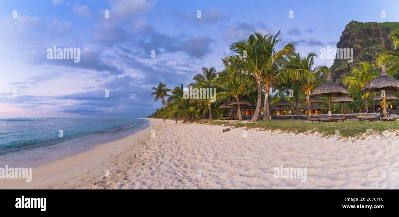La spiaggia di Le Morne Brabant, Mauritius Foto Stock