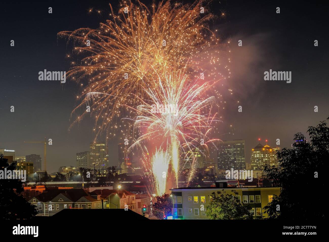 Spettacoli pirotecnici immagini e fotografie stock ad alta risoluzione -  Alamy