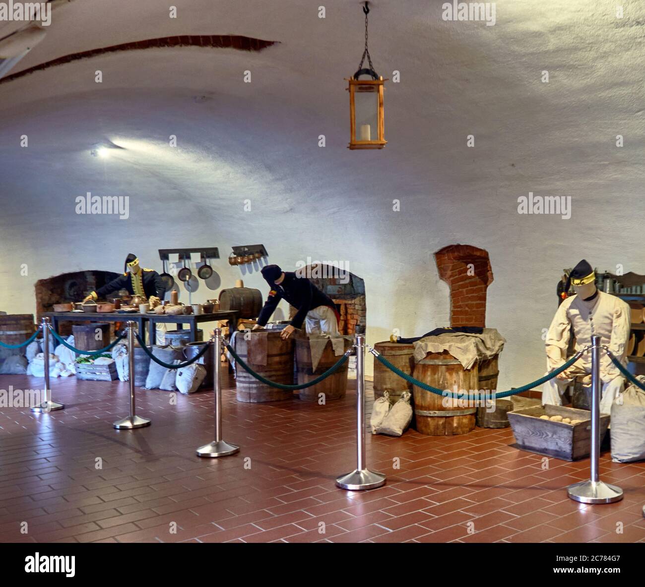 Poland.Lower Slesian Klodzko città. Il museo militare si trova all'interno della Fortezza di Ogzko la camera della cucina in tempo di guerra, la fortezza è un complesso di fortificazione unico della bassa Voivodato Slesiano nella Polonia sudoccidentale. La fortezza una volta era una delle più grandi roccaforti della Slesia prussiana, nel 1960, e' stata iscritta nel registro dei monumenti storici. Foto Stock