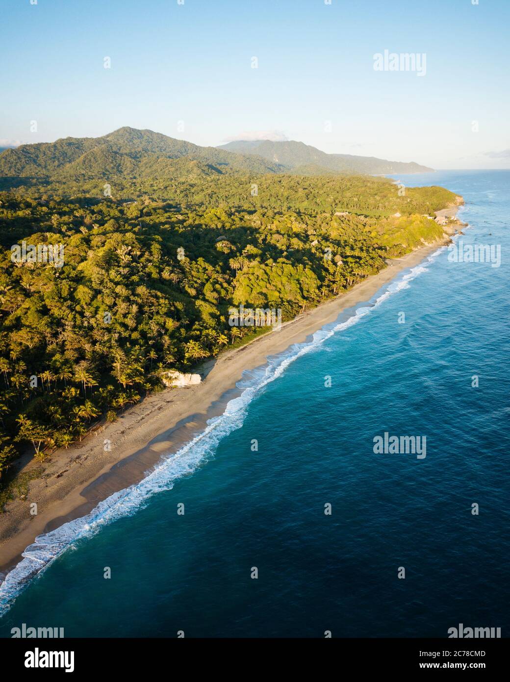 Veduta aerea di Playa los Angeles, Dipartimento di Magdalena, Caraibi, Colombia, Sud America Foto Stock