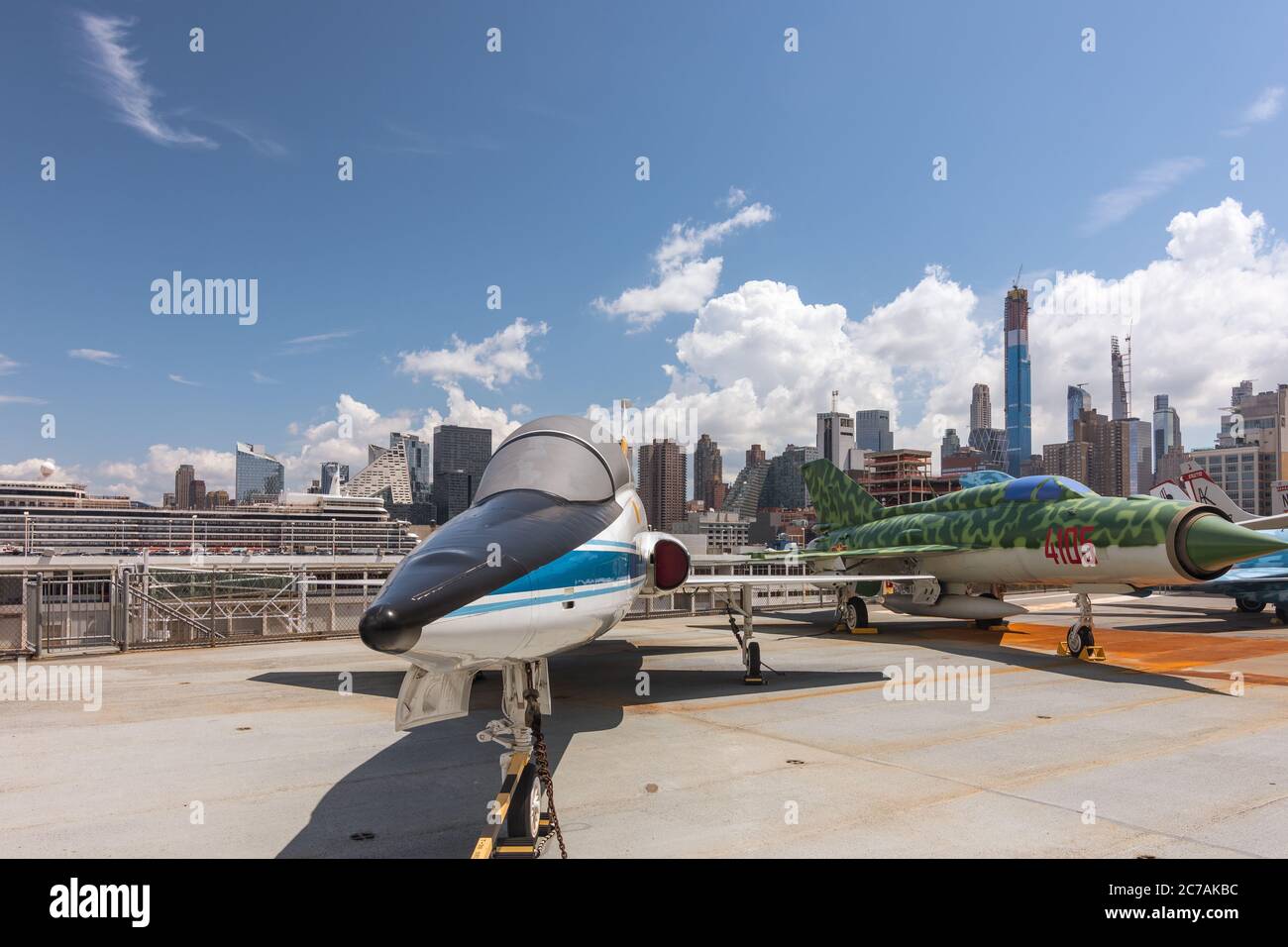 New York, NY / USA - 24 luglio 2019: Intrepid Sea, Air and Space Museum Foto Stock