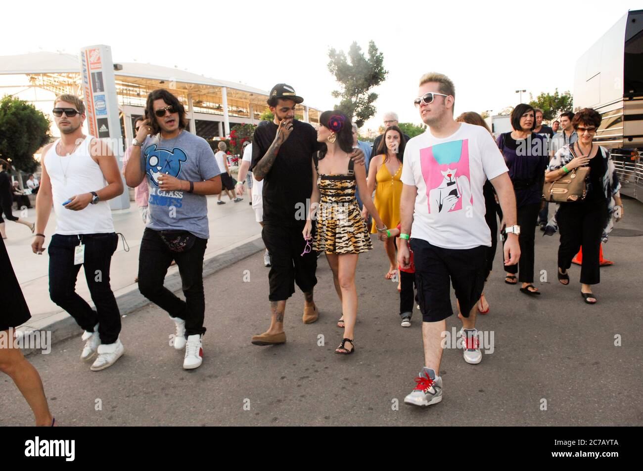 Attore Markus Molinari, cantante Katy Perry, Travis McCoy di Gym Class Heroes e Perez Hilton backstage foto al giorno finale del 2008 Vans Warped Tour presso l'Home Depot Center il 17 agosto 2008 a Los Angeles, California. Credito: Jared Milgrim/l'accesso fotografico Foto Stock
